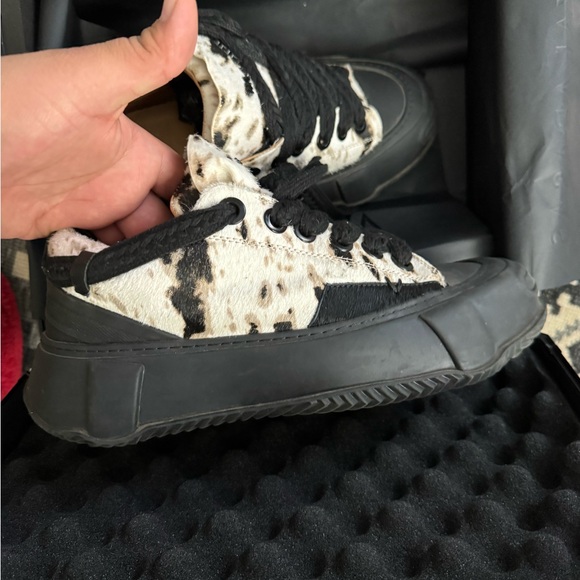 VALBASAS DENIM The Vision 400 Low Speckle Crème Sneakers 
29/99 - Picture 7 of 11